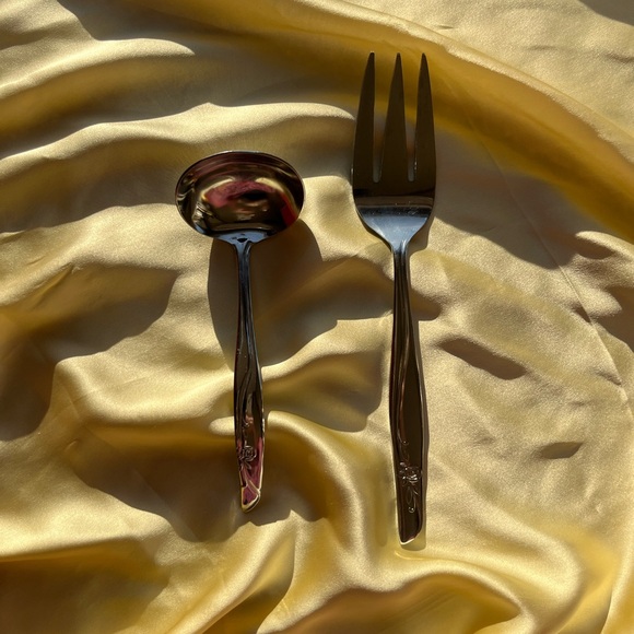 VINTAGE Dead Stock Americana Beauty Rose Flatware Set - New in Box - Picture 11 of 16